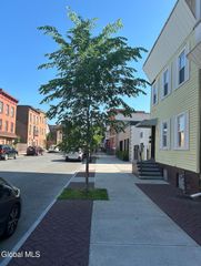 306 4th, Troy, NY 12180