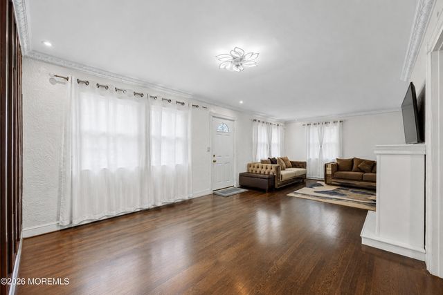 524 Lloyd Road, Matawan, NJ 07747
