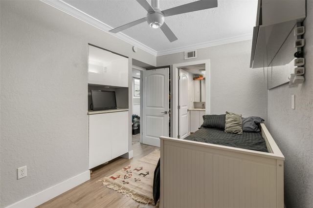 1050 LONGBOAT CLUB ROAD 506, Longboat Key, FL 34228