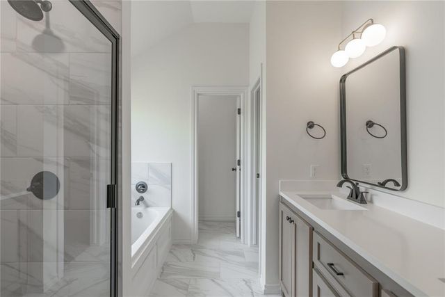 584 Hackberry Lane, Washington, OK 73093