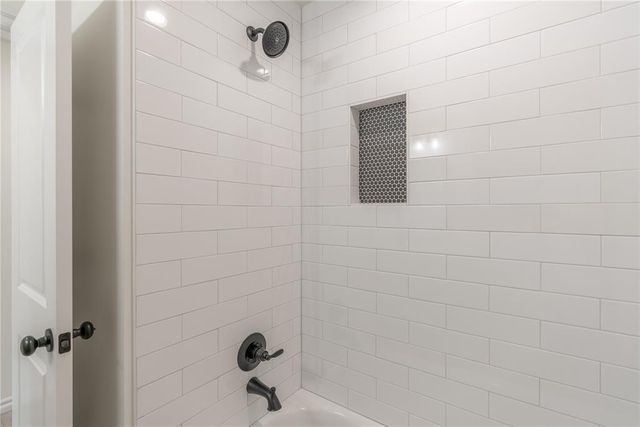 584 Hackberry Lane, Washington, OK 73093