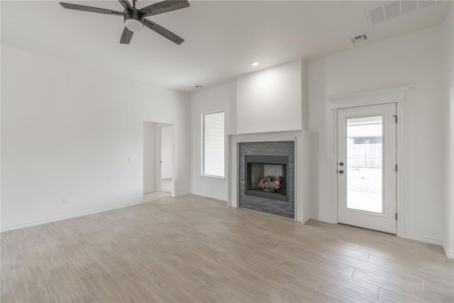 584 Hackberry Lane, Washington, OK 73093