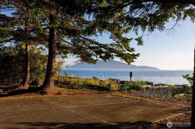 4079 Forest Lane, Anacortes, WA 98221