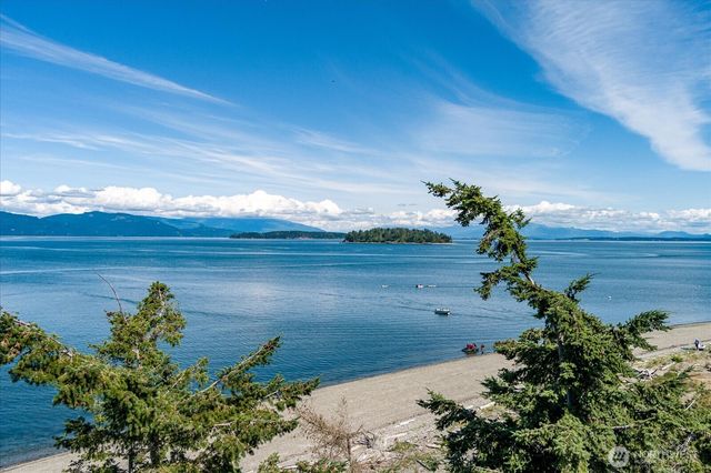 4079 Forest Lane, Anacortes, WA 98221