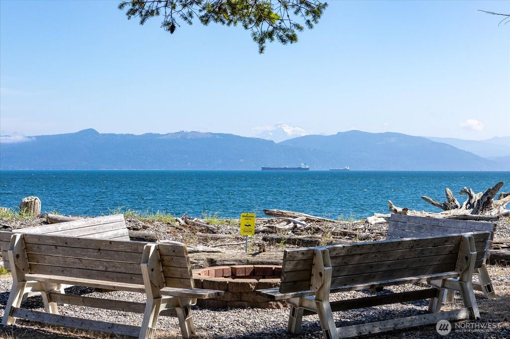 4079 Forest Lane, Anacortes, WA 98221