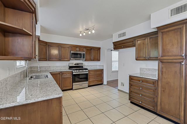 309 Via Cremona Way, El Paso, TX 79932