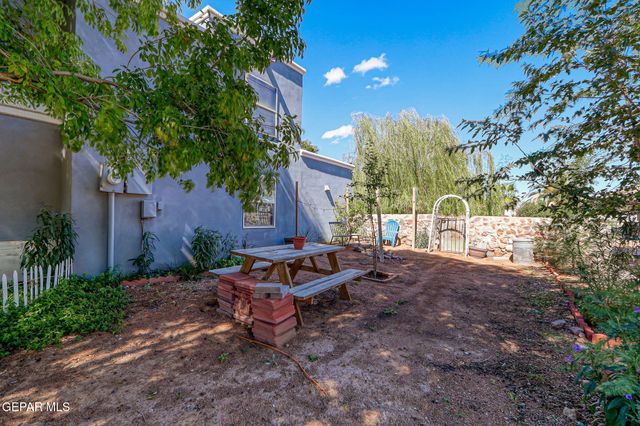 309 Via Cremona Way, El Paso, TX 79932