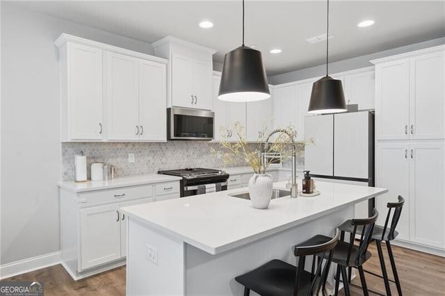 354 Hayden Circle, Woodstock, GA 30189