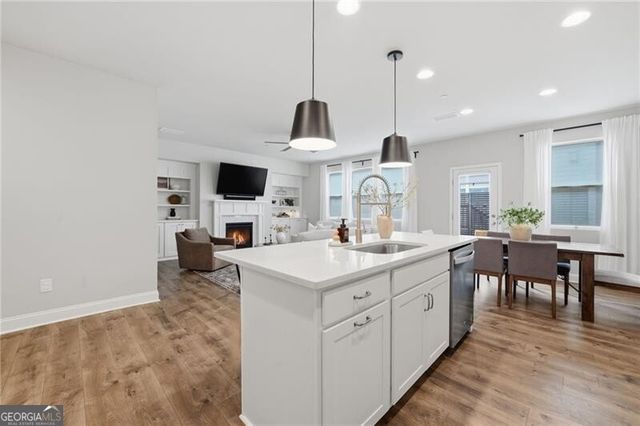354 Hayden Circle, Woodstock, GA 30189