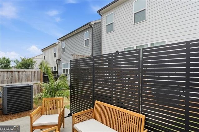 354 Hayden Circle, Woodstock, GA 30189