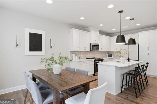 354 Hayden Circle, Woodstock, GA 30189