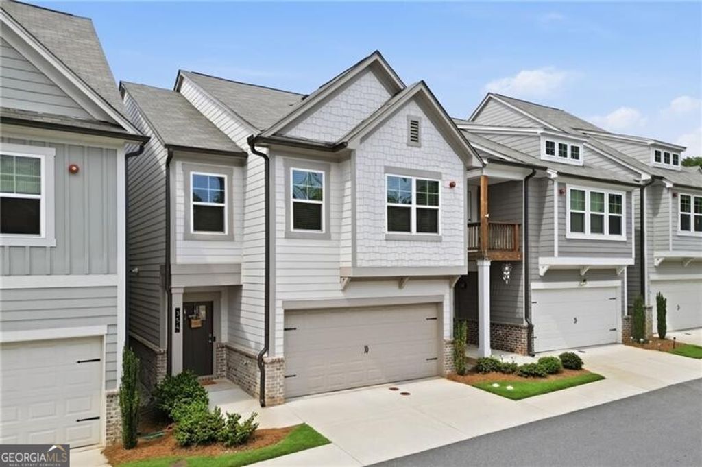 354 Hayden Circle, Woodstock, GA 30189