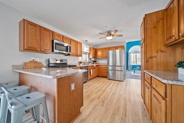 11 Barberry Street, Hooksett, NH 03106