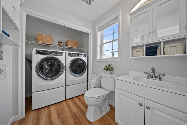 11 Barberry Street, Hooksett, NH 03106