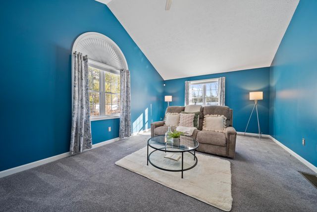 11 Barberry Street, Hooksett, NH 03106