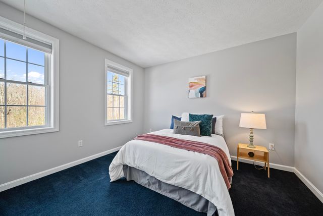 11 Barberry Street, Hooksett, NH 03106