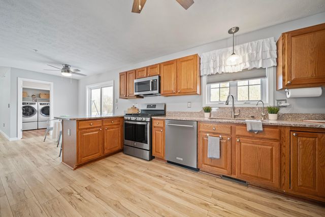 11 Barberry Street, Hooksett, NH 03106