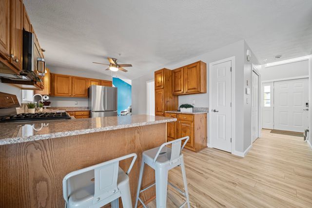 11 Barberry Street, Hooksett, NH 03106