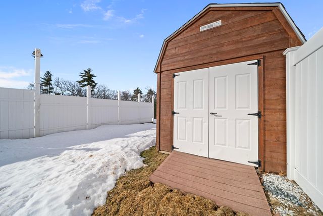 11 Barberry Street, Hooksett, NH 03106