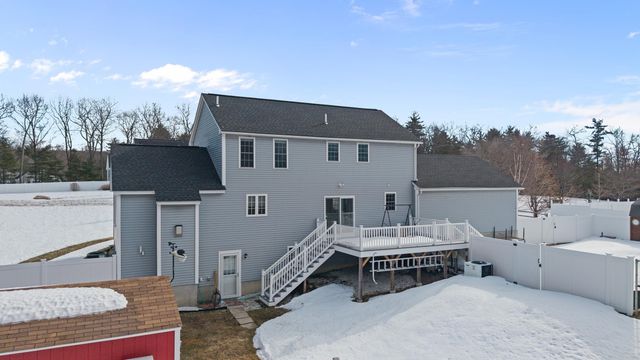 11 Barberry Street, Hooksett, NH 03106