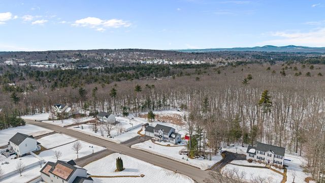 11 Barberry Street, Hooksett, NH 03106