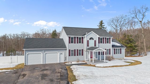 11 Barberry Street, Hooksett, NH 03106