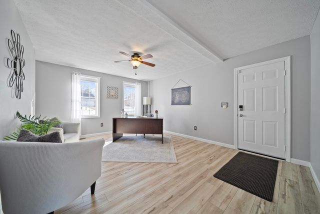 11 Barberry Street, Hooksett, NH 03106