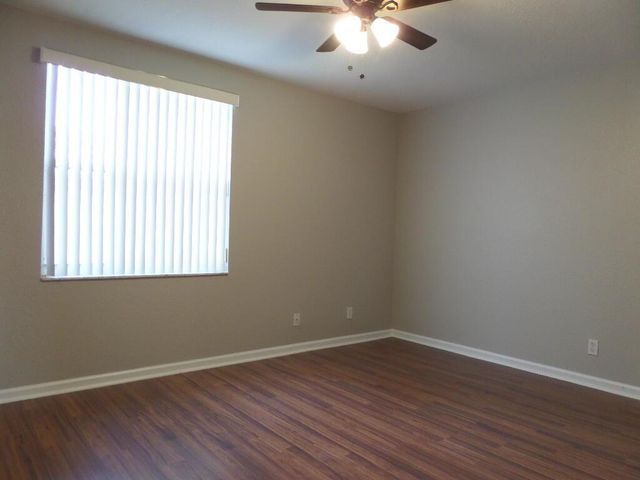 862 Summit Lake Drive, West Palm Beach, FL 33406