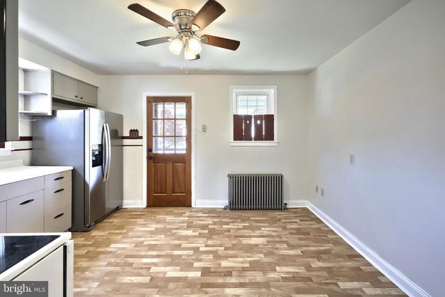 827 CHESTNUT ST, Columbia, PA 17512