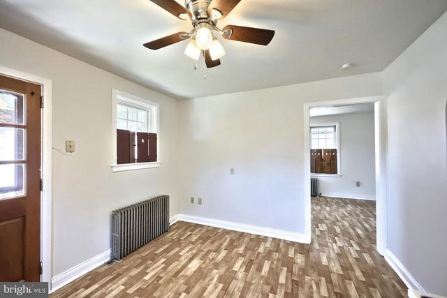 827 CHESTNUT ST, Columbia, PA 17512