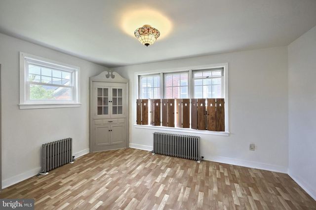 827 CHESTNUT ST, Columbia, PA 17512
