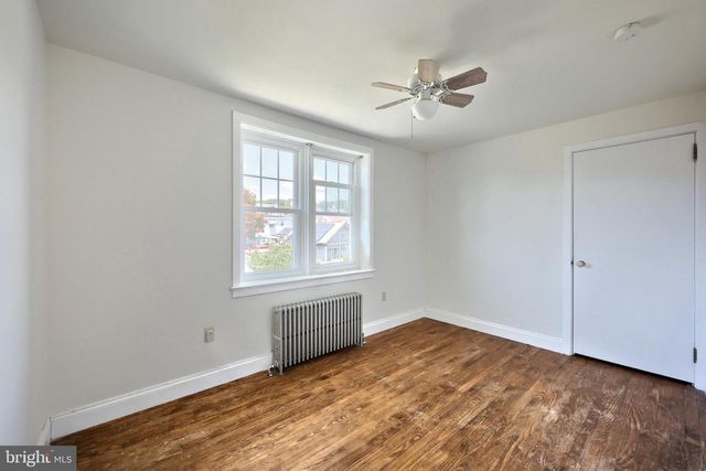 827 CHESTNUT ST, Columbia, PA 17512