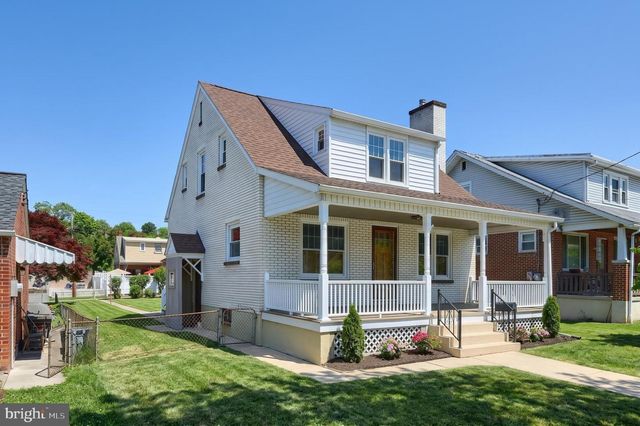 827 CHESTNUT ST, Columbia, PA 17512