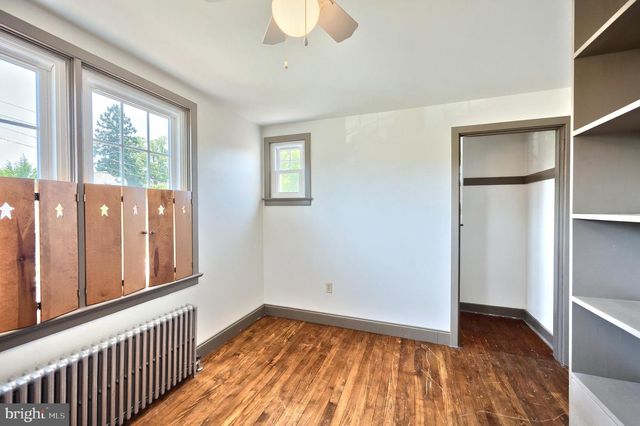 827 CHESTNUT ST, Columbia, PA 17512