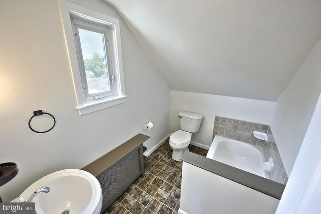 827 CHESTNUT ST, Columbia, PA 17512