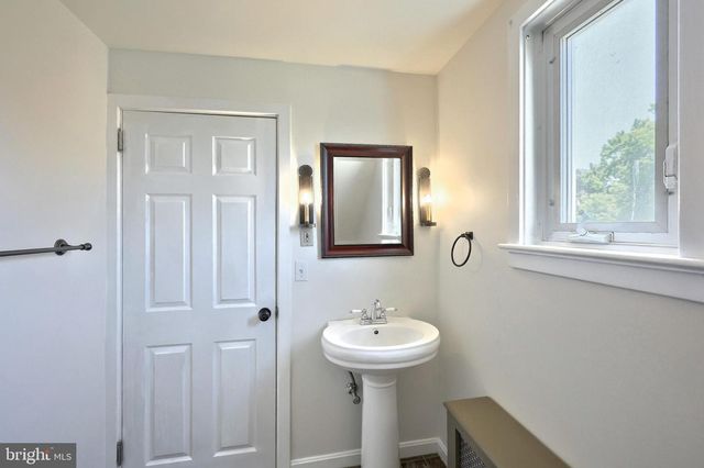 827 CHESTNUT ST, Columbia, PA 17512