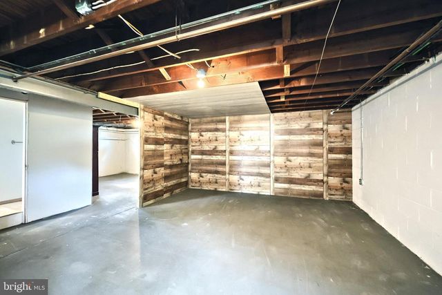 827 CHESTNUT ST, Columbia, PA 17512