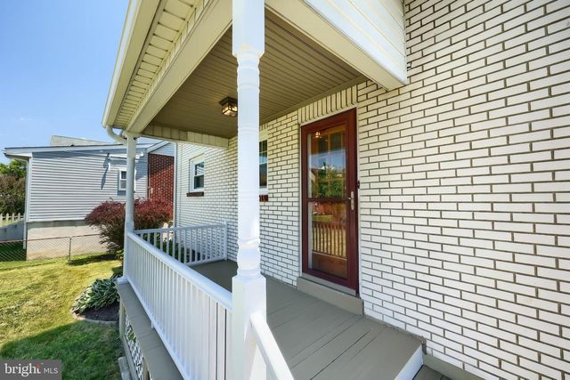 827 CHESTNUT ST, Columbia, PA 17512