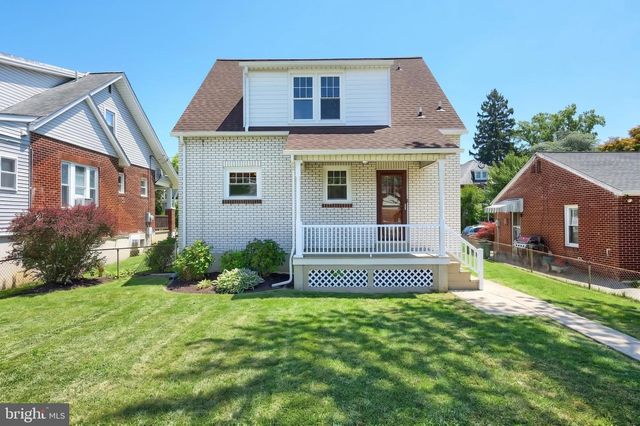 827 CHESTNUT ST, Columbia, PA 17512