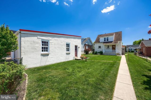 827 CHESTNUT ST, Columbia, PA 17512
