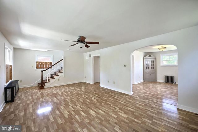 827 CHESTNUT ST, Columbia, PA 17512