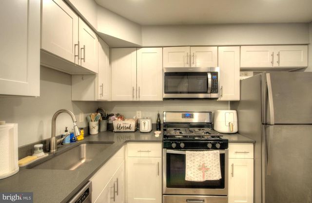 1180 TRISTRAM CIR, Mantua, NJ 08051