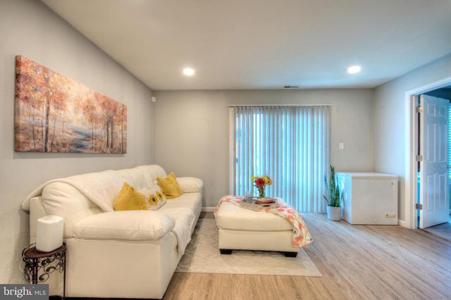 1180 TRISTRAM CIR, Mantua, NJ 08051