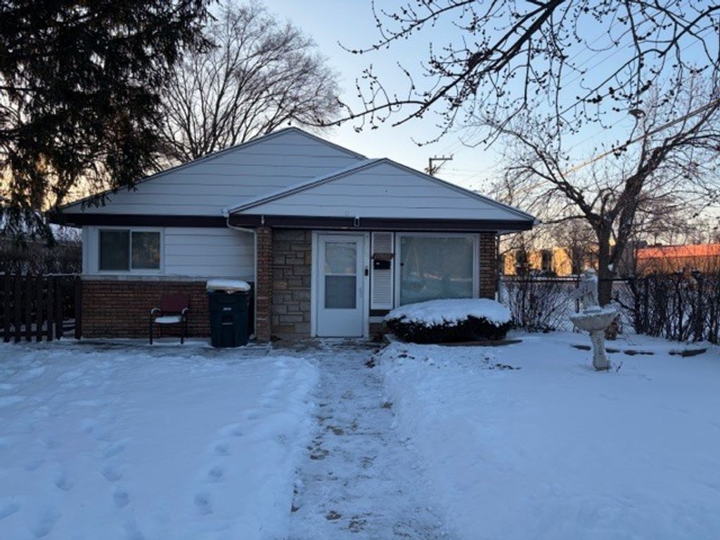 17002 Lorenz Avenue, Lansing, IL 60438