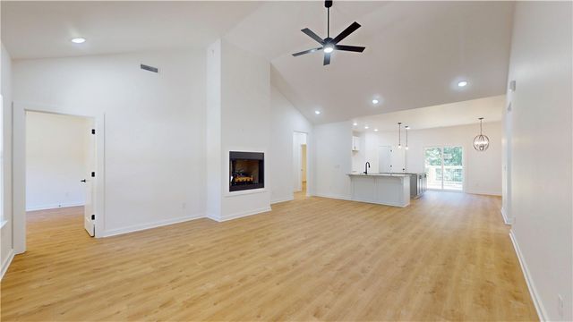 16 Burwell Drive, Bella Vista, AR 72714