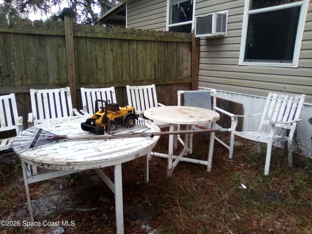 44721 Forest View Road, Deland, FL 32720