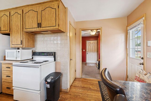 6800 68th Avenue N, Brooklyn Park, MN 55428