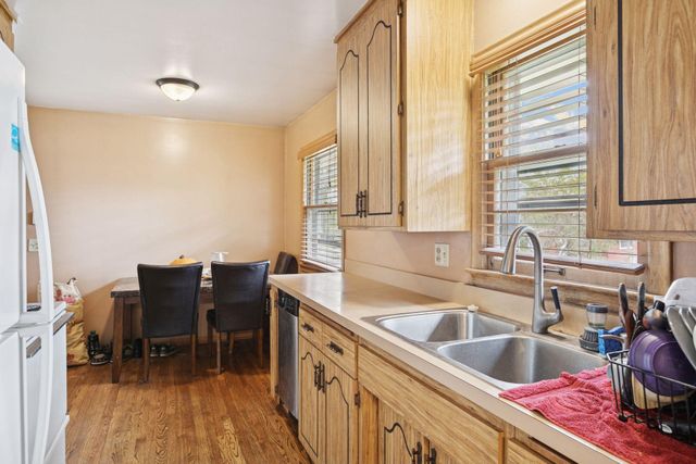 6800 68th Avenue N, Brooklyn Park, MN 55428