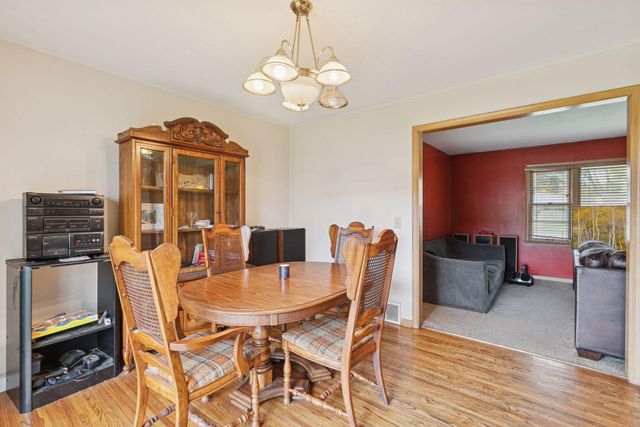 6800 68th Avenue N, Brooklyn Park, MN 55428