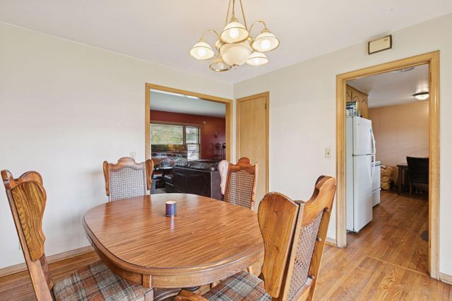 6800 68th Avenue N, Brooklyn Park, MN 55428